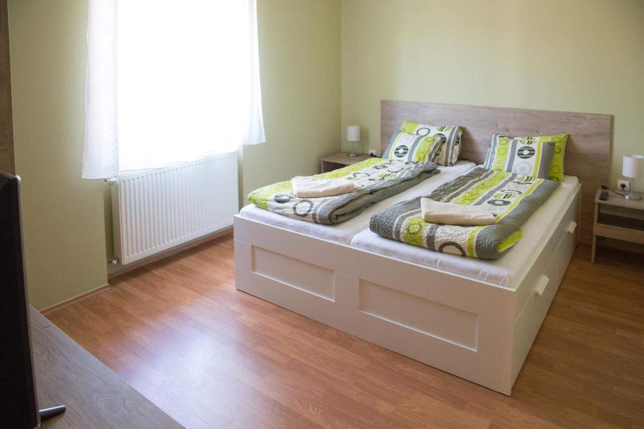 Levendula Apartmanhaz Hajdúszoboszló Exterior foto