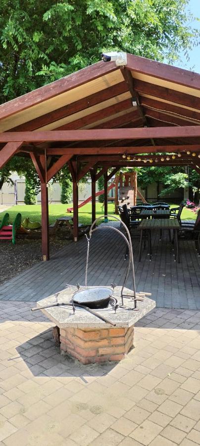 Levendula Apartmanhaz Hajdúszoboszló Exterior foto